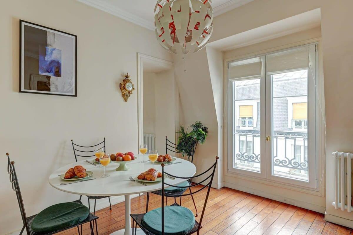 St Germain & Odeon - Cityapartmentstay Paris Bagian luar foto